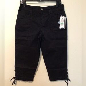 Macy’s Style & co core NWT 8petite black mid‎ rise tummy control capri pants